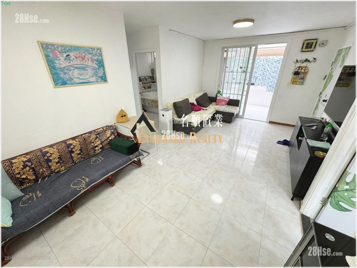 村屋 售盘 3 房 , 1 浴室 700 平方尺