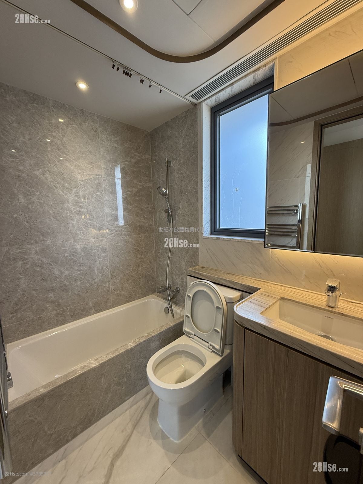 尚珒溋 租盘 3 房 , 2 浴室 844 平方尺