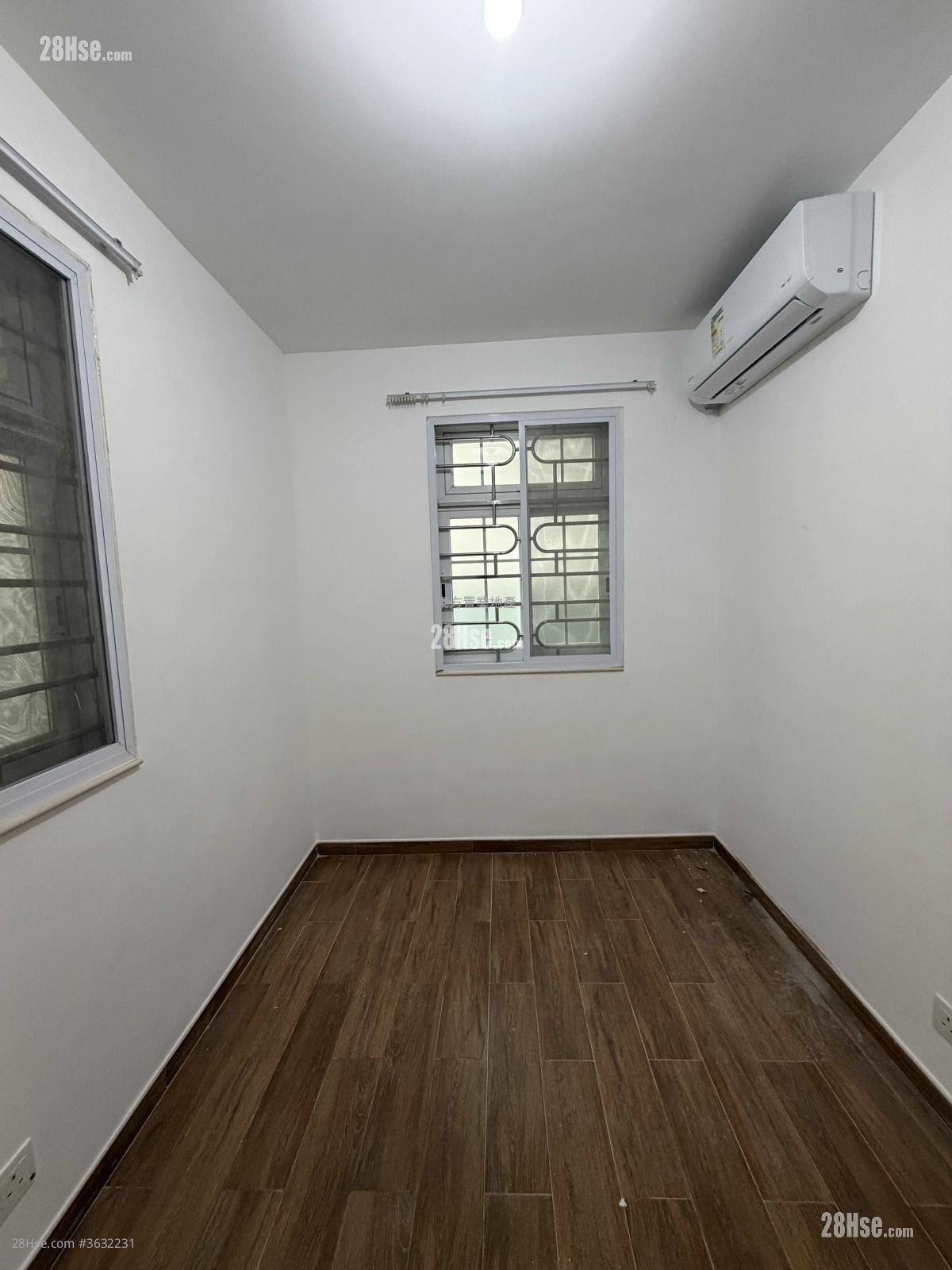 村屋 租盘 3 房 , 2 浴室 700 平方尺