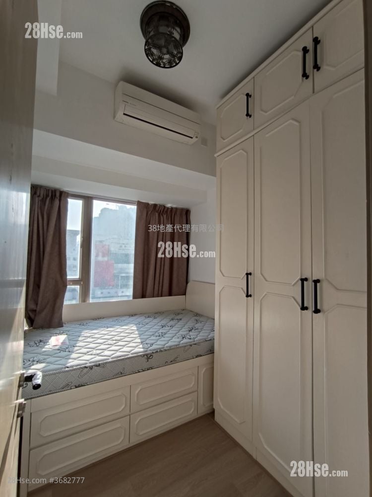 Residence 228 Sell 3 Bedrooms , 1 Bathroom 543 ft²