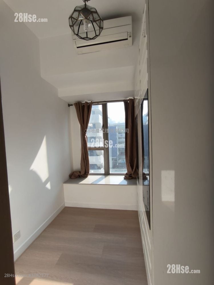 Residence 228 Sell 3 Bedrooms , 1 Bathroom 543 ft²