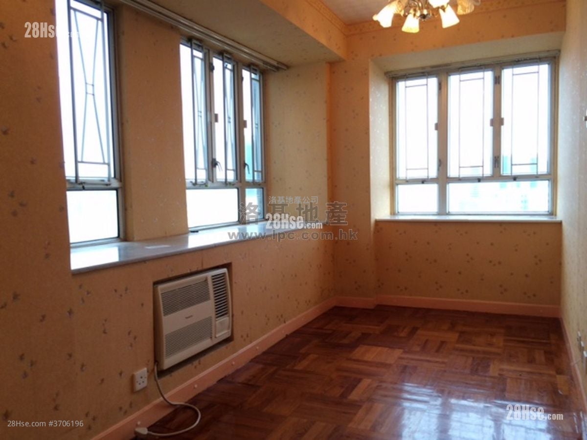 Tak Bo Garden Sell 1 Bedroom , 1 Bathroom 282 ft²