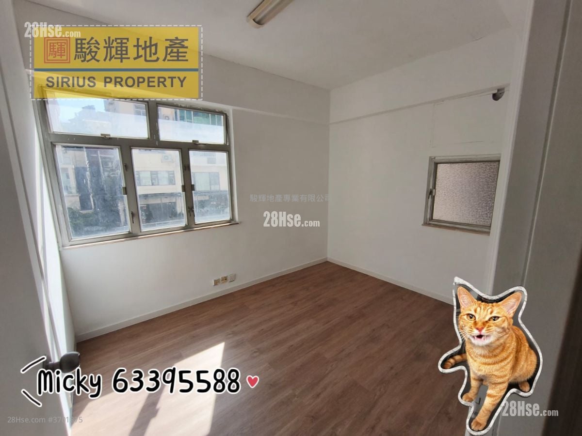 Bright Court Sell 3 Bedrooms , 1 Bathroom 631 ft²