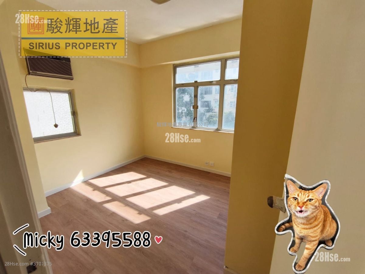 Bright Court Sell 3 Bedrooms , 1 Bathroom 631 ft²