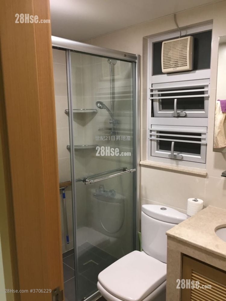 Full Wealth Gardens Sell 2 Bedrooms , 1 Bathroom 427 ft²