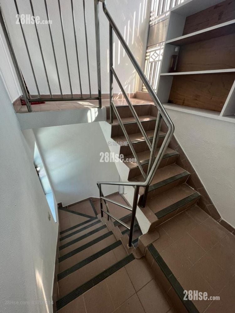 西径村 售盘 2 房 , 1 浴室 450 平方尺