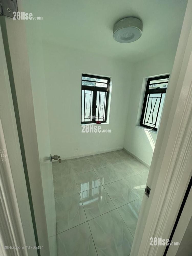 西径村 售盘 2 房 , 1 浴室 450 平方尺