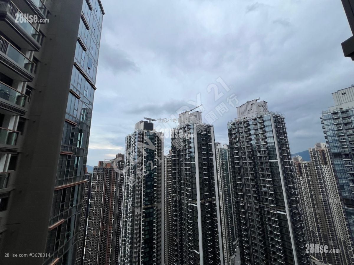 Villa Garda Ii Sell 2 Bedrooms , 1 Bathroom 463 ft²