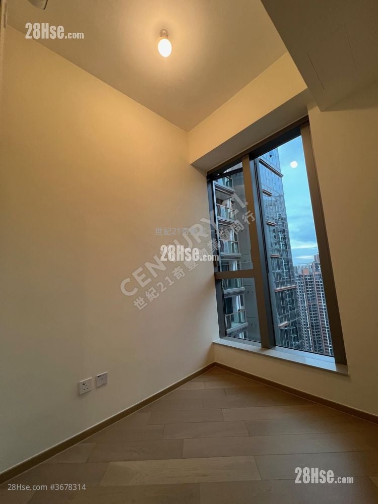 Villa Garda Ii Sell 2 Bedrooms , 1 Bathroom 463 ft²