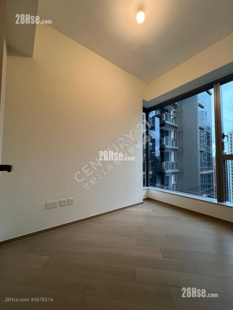 Villa Garda Ii Sell 2 Bedrooms , 1 Bathroom 463 ft²