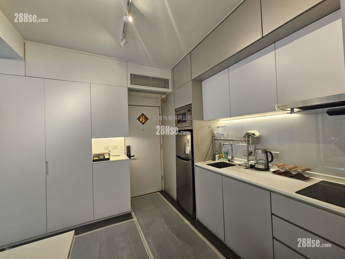 Wo Fat Building Sell Studio , 1 Bathroom 274 ft²