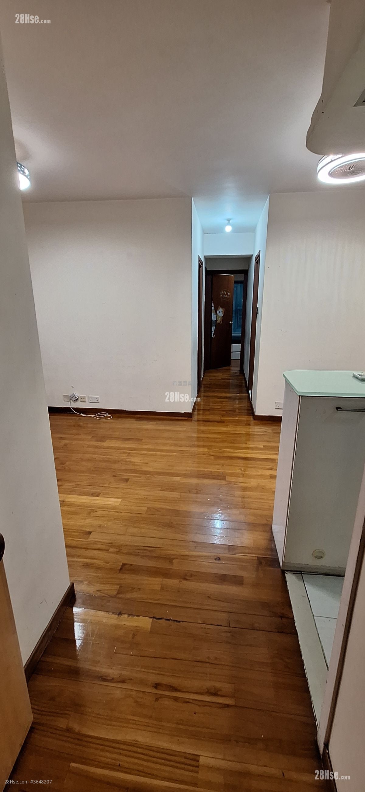 Paradise Square Sell 3 Bedrooms , 1 Bathroom