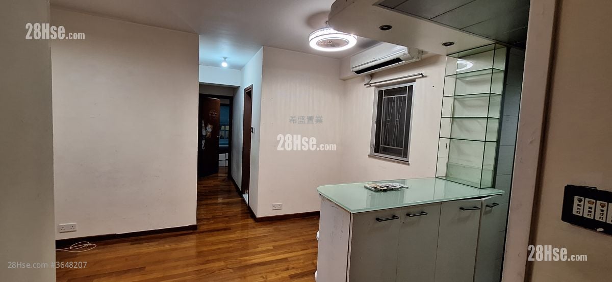 Paradise Square Sell 3 Bedrooms , 1 Bathroom