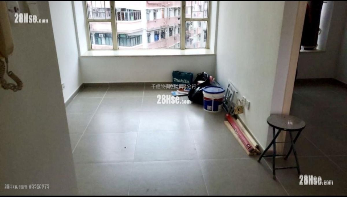 Fairview Garden Sell 2 Bedrooms , 1 Bathroom 304 ft²