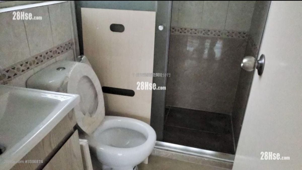 Fairview Garden Sell 2 Bedrooms , 1 Bathroom 304 ft²