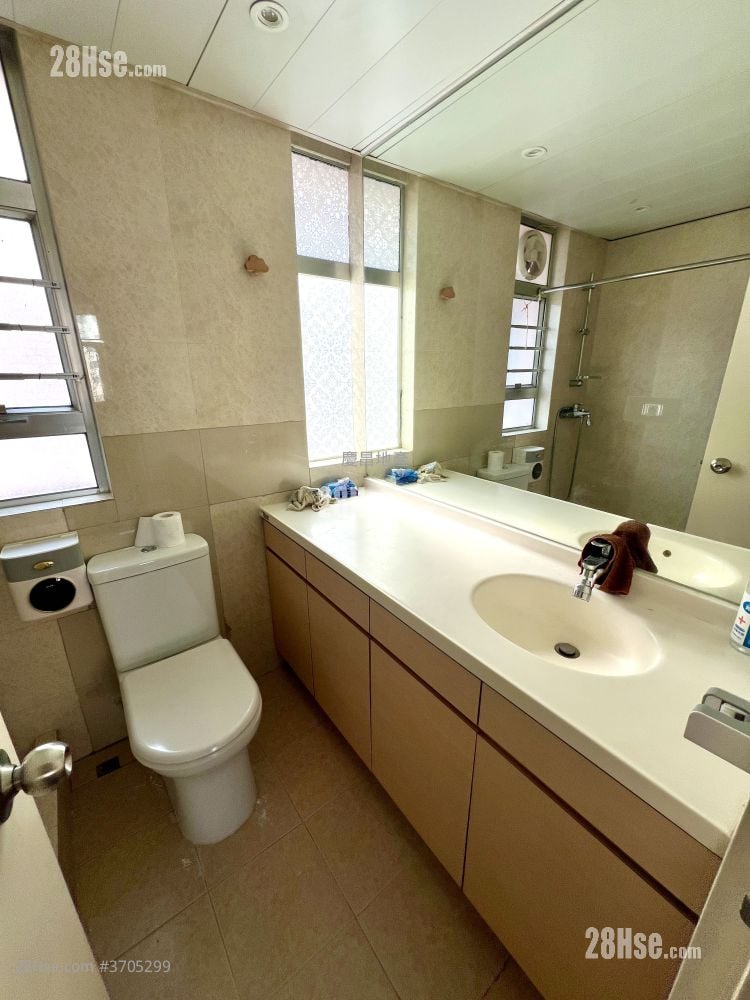 昌明洋楼 售盘 5+ 房 , 2 浴室 759 平方尺