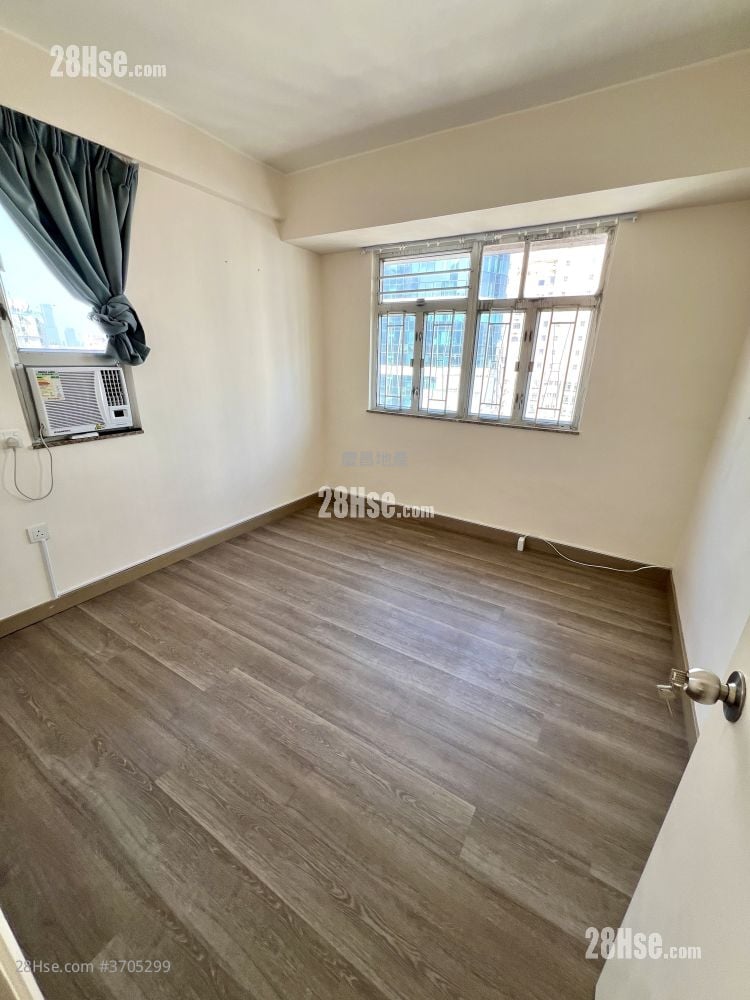 昌明洋楼 售盘 5+ 房 , 2 浴室 759 平方尺