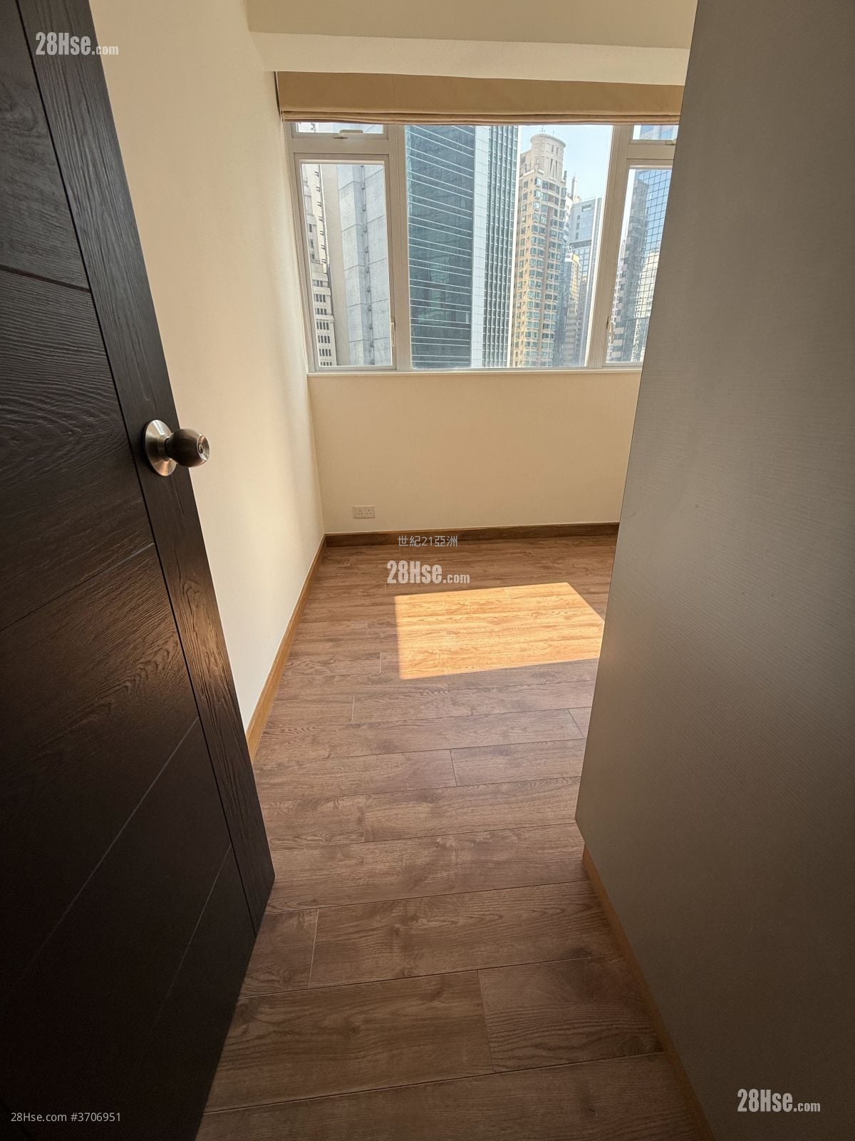 Lai Yuen Building Rental 2 Bedrooms , 1 Bathroom 504 ft²