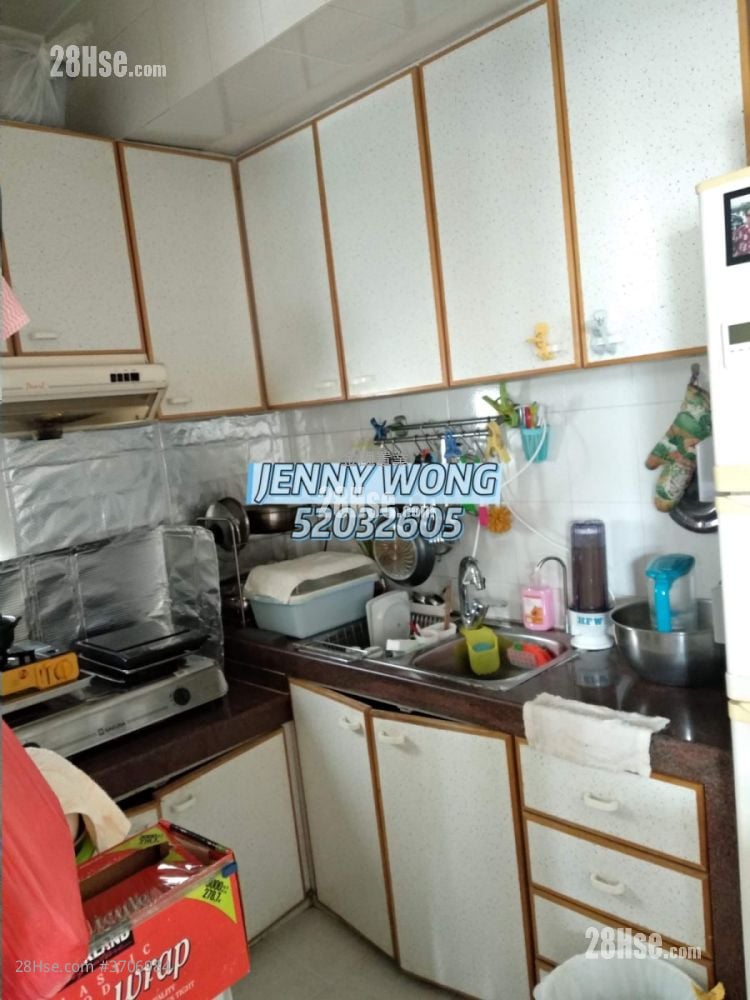 文輝樓 售盤 3 房 , 1 浴室 750 平方呎