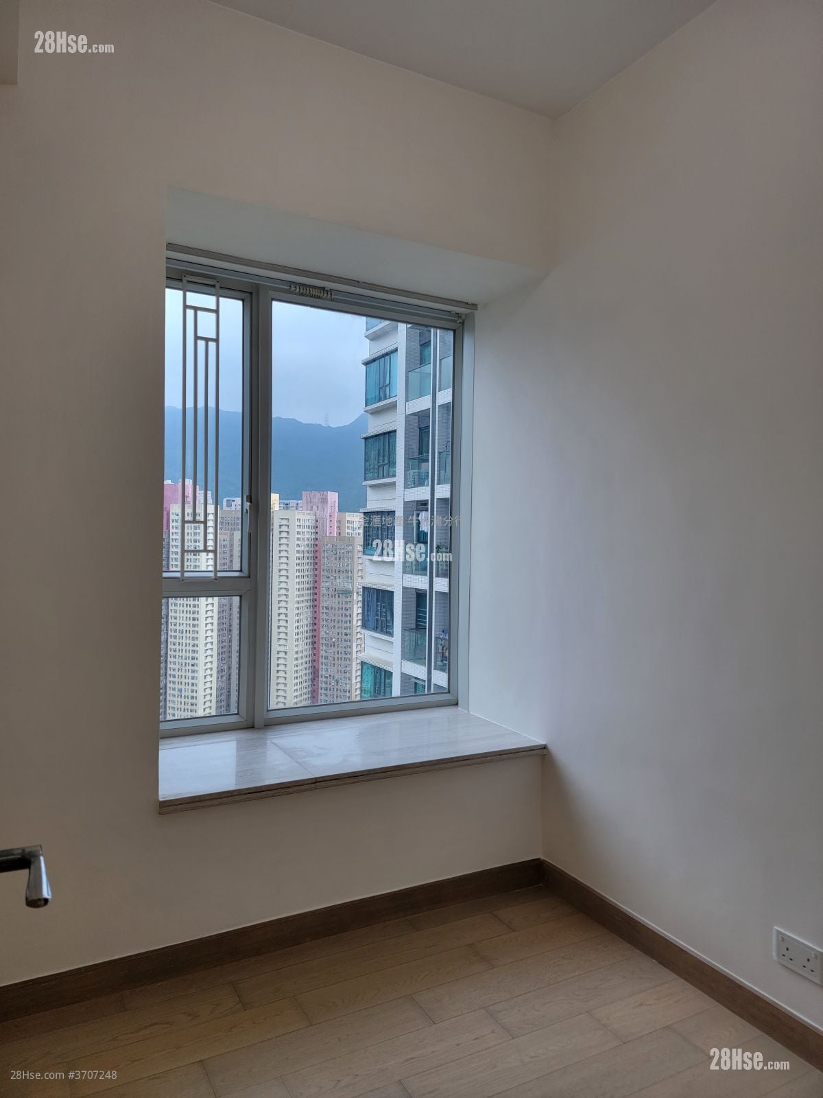 现崇山 租盘 2 房 , 1 浴室 567 平方尺