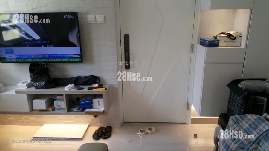 On Hong Mansion Sell 2 Bedrooms , 1 Bathroom 300 ft²