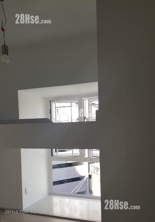 On Hong Mansion Sell 2 Bedrooms , 1 Bathroom 300 ft²