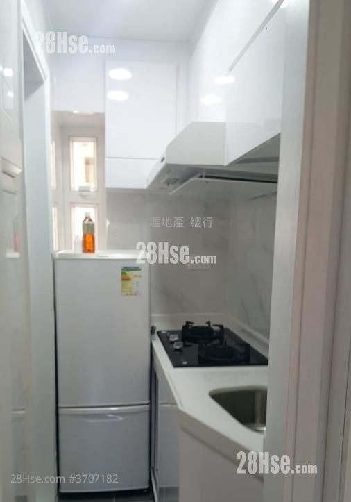 On Hong Mansion Sell 2 Bedrooms , 1 Bathroom 300 ft²