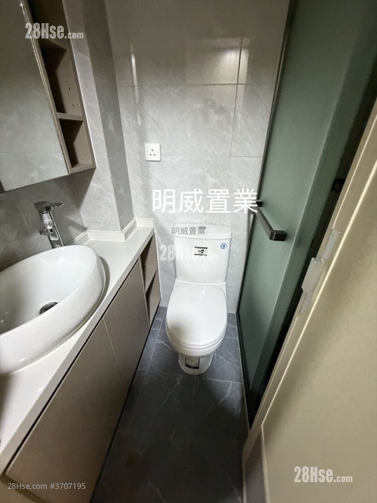 35 Fa Yuen Street Rental 100 ft²