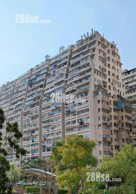 Man Fai Building Sell 3 Bedrooms , 2 Bathrooms 750 ft²