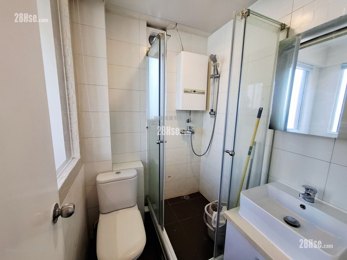 Connaught Garden Rental 2 Bedrooms , 1 Bathroom 340 ft²