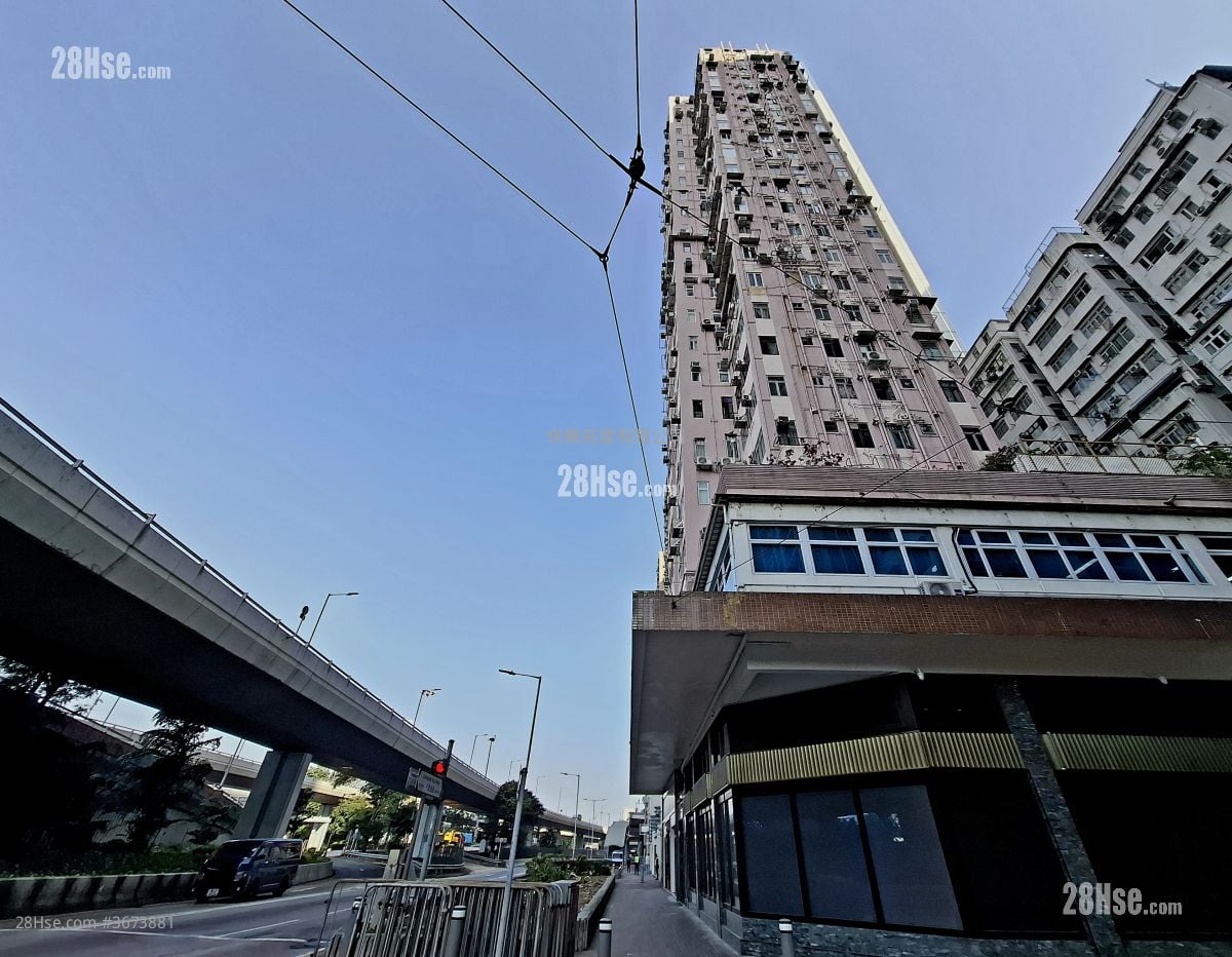 Connaught Garden Rental 2 Bedrooms , 1 Bathroom 340 ft²