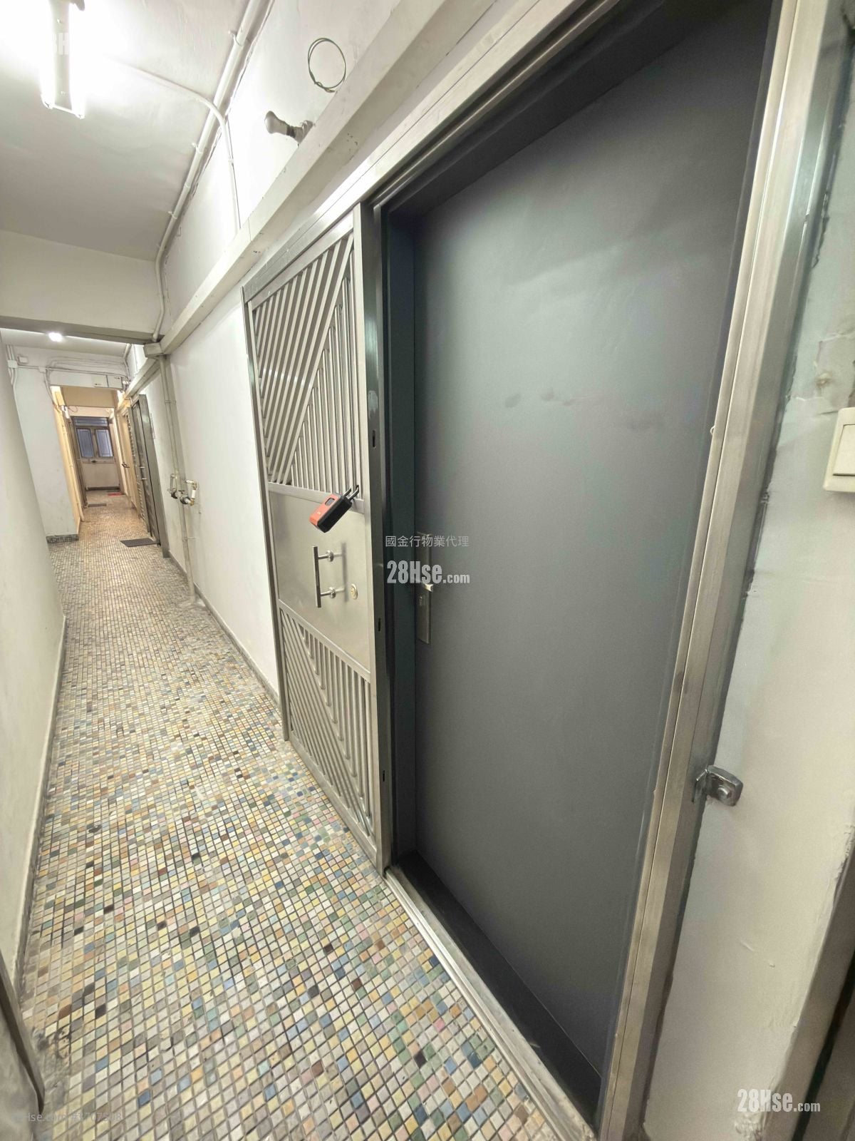 Kin Wong Mansion Rental 3 Bedrooms , 2 Bathrooms 518 ft²