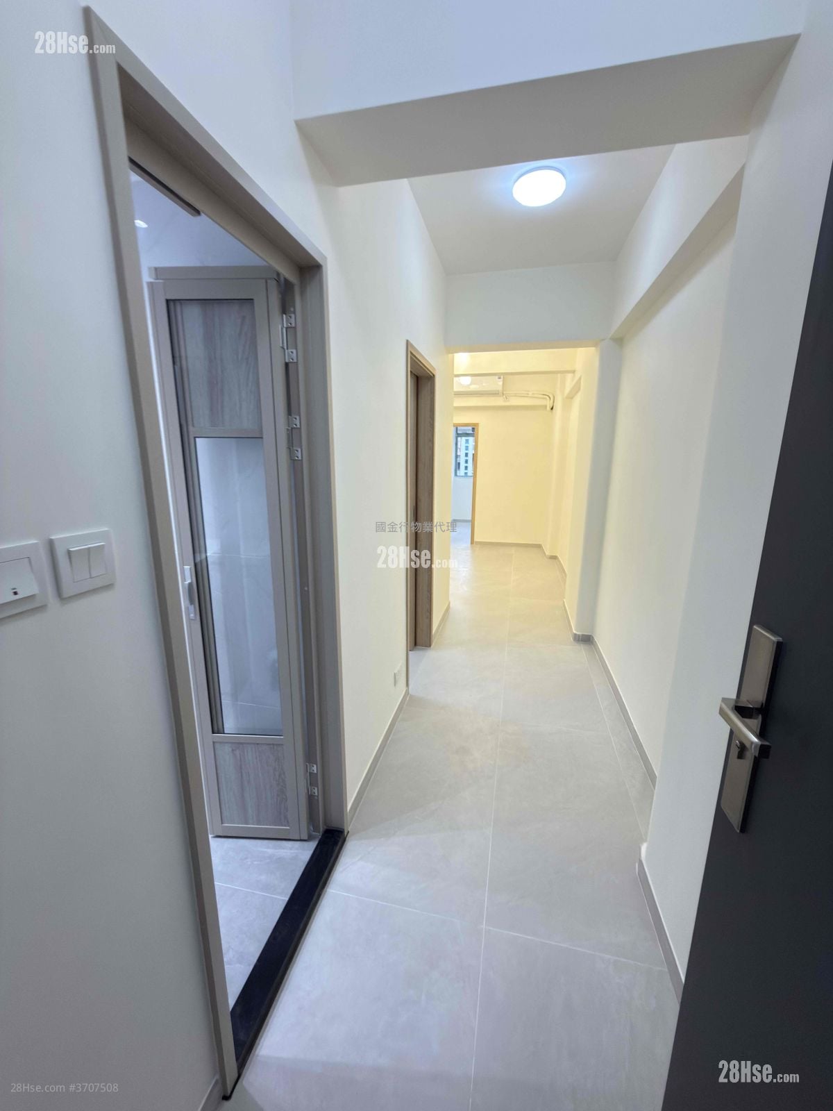 Kin Wong Mansion Rental 3 Bedrooms , 2 Bathrooms 518 ft²