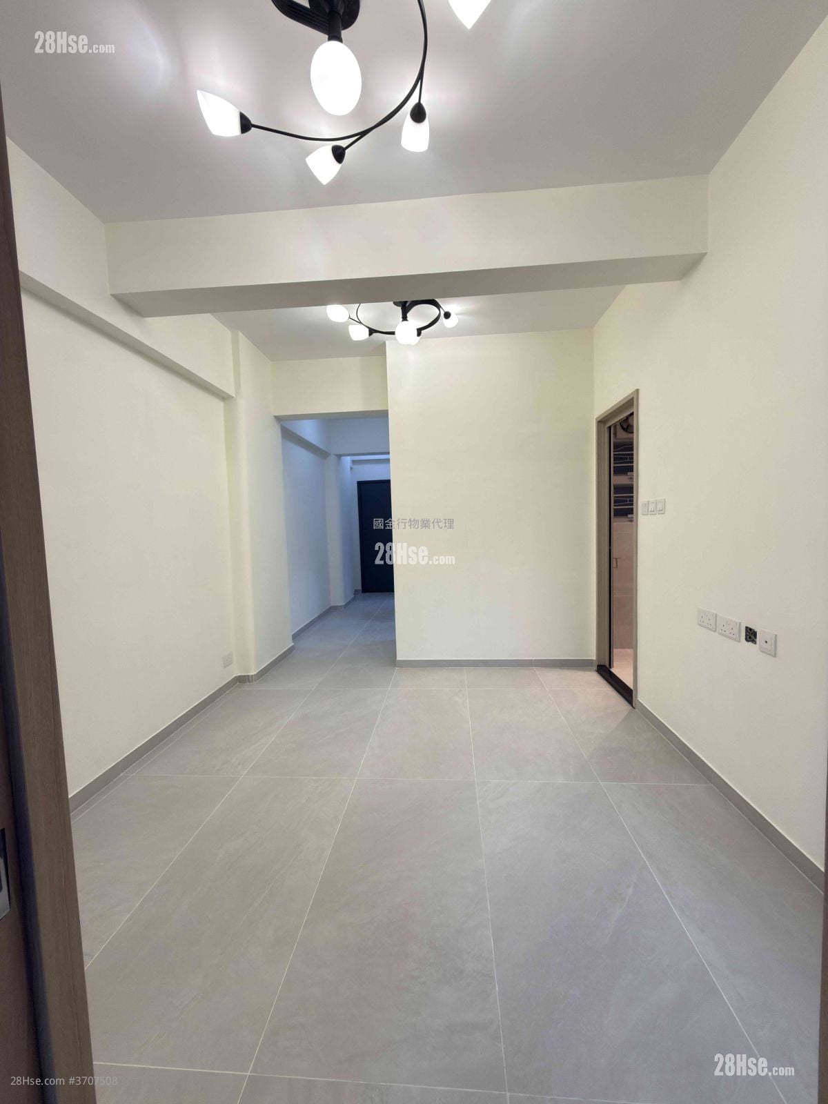 Kin Wong Mansion Rental 3 Bedrooms , 2 Bathrooms 518 ft²