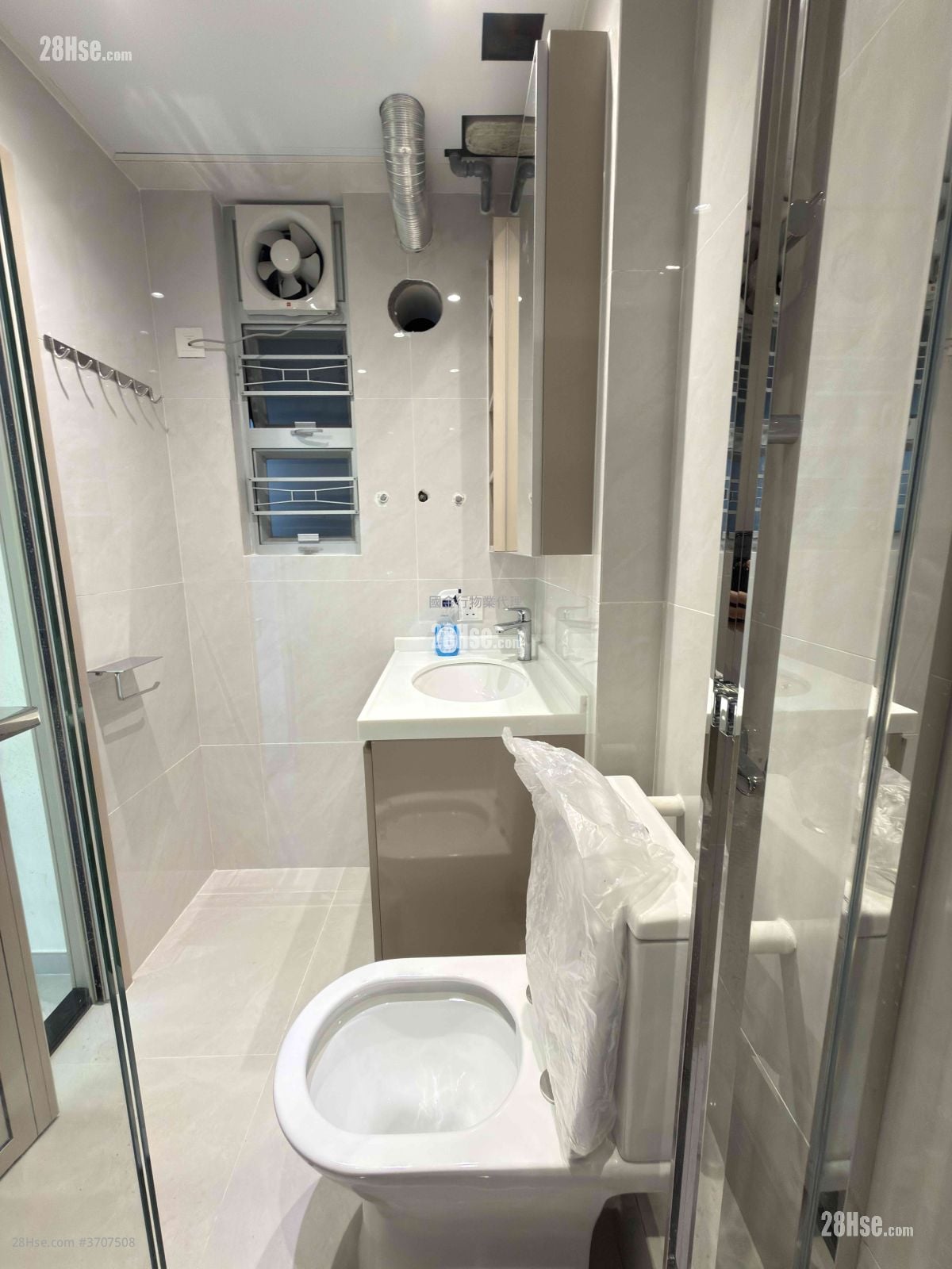 Kin Wong Mansion Rental 3 Bedrooms , 2 Bathrooms 518 ft²