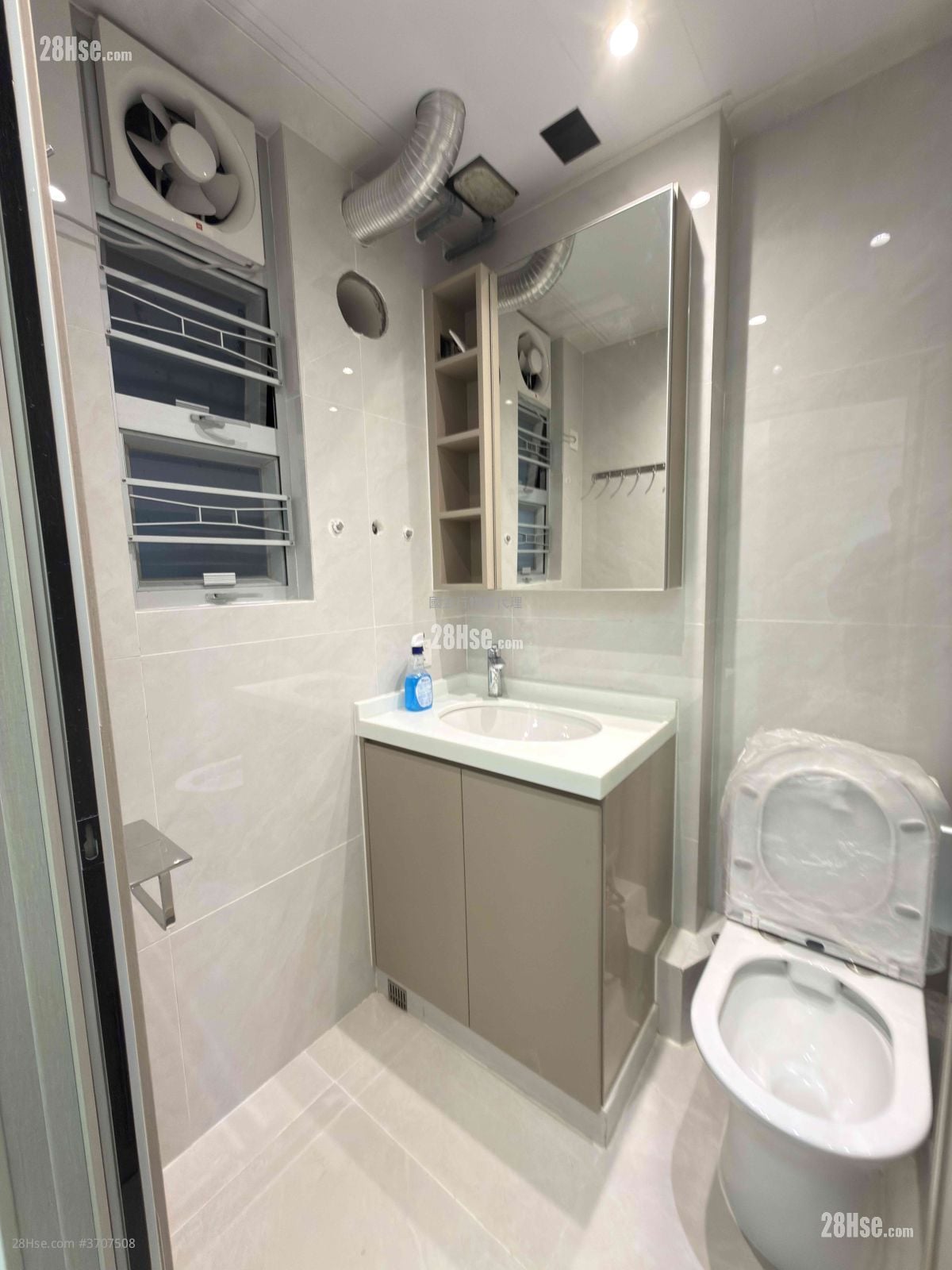 Kin Wong Mansion Rental 3 Bedrooms , 2 Bathrooms 518 ft²