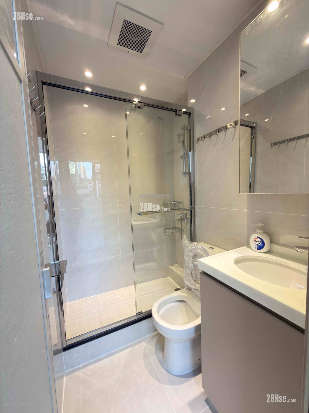 Kin Wong Mansion Rental 3 Bedrooms , 2 Bathrooms 518 ft²