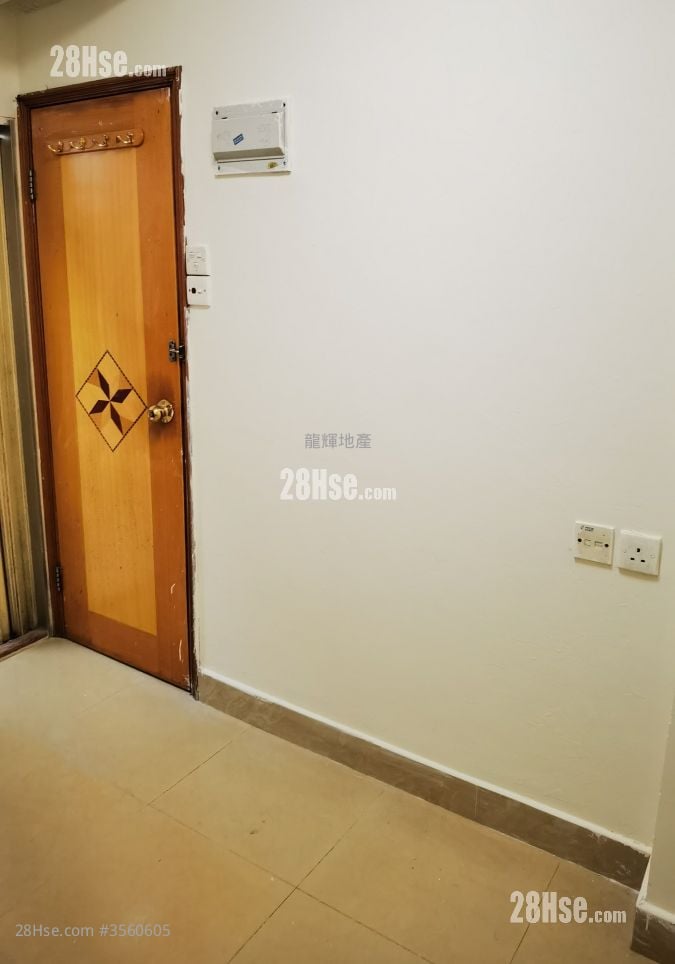 Fok Lin  Building Rental Studio , 1 Bathroom 110 ft²