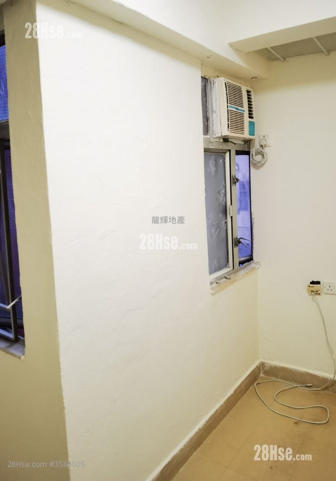 Fok Lin  Building Rental Studio , 1 Bathroom 110 ft²