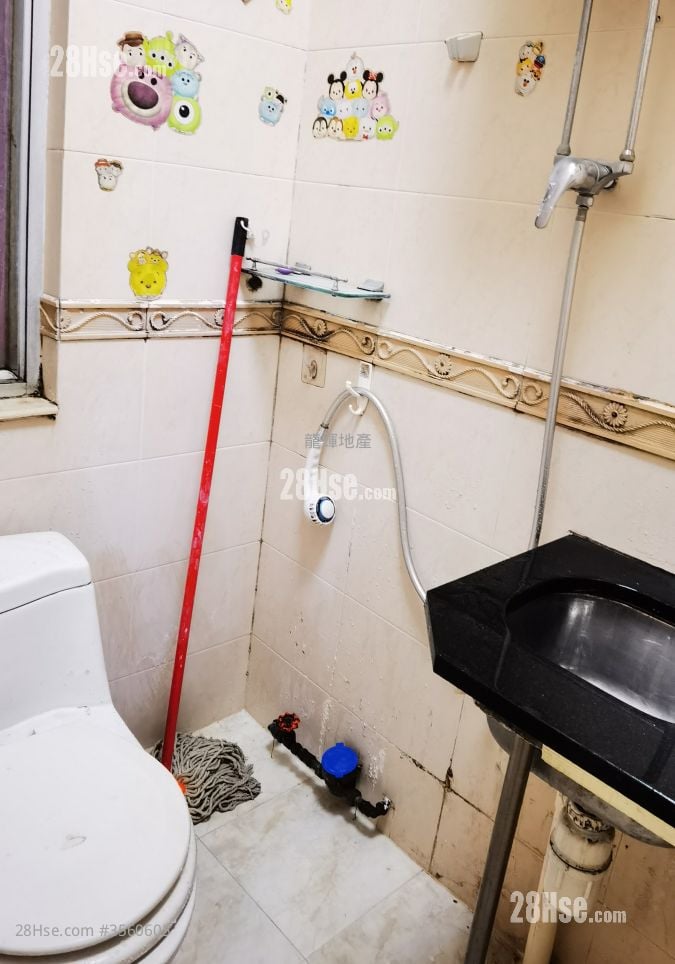 Fok Lin  Building Rental Studio , 1 Bathroom 110 ft²