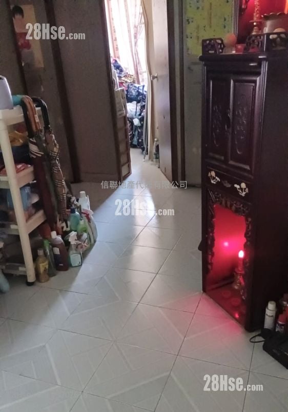 Tin Ping Estate Sell 3 Bedrooms , 1 Bathroom 489 ft²