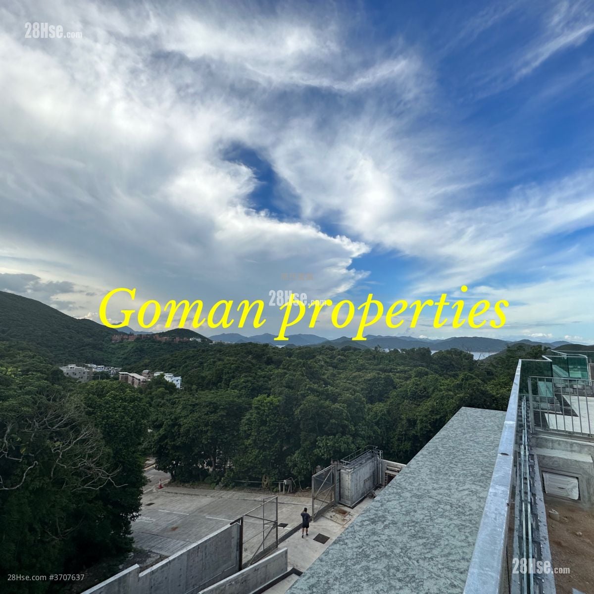 House Sell 5+ Bedrooms , 5+ Bathrooms 15,500 ft²