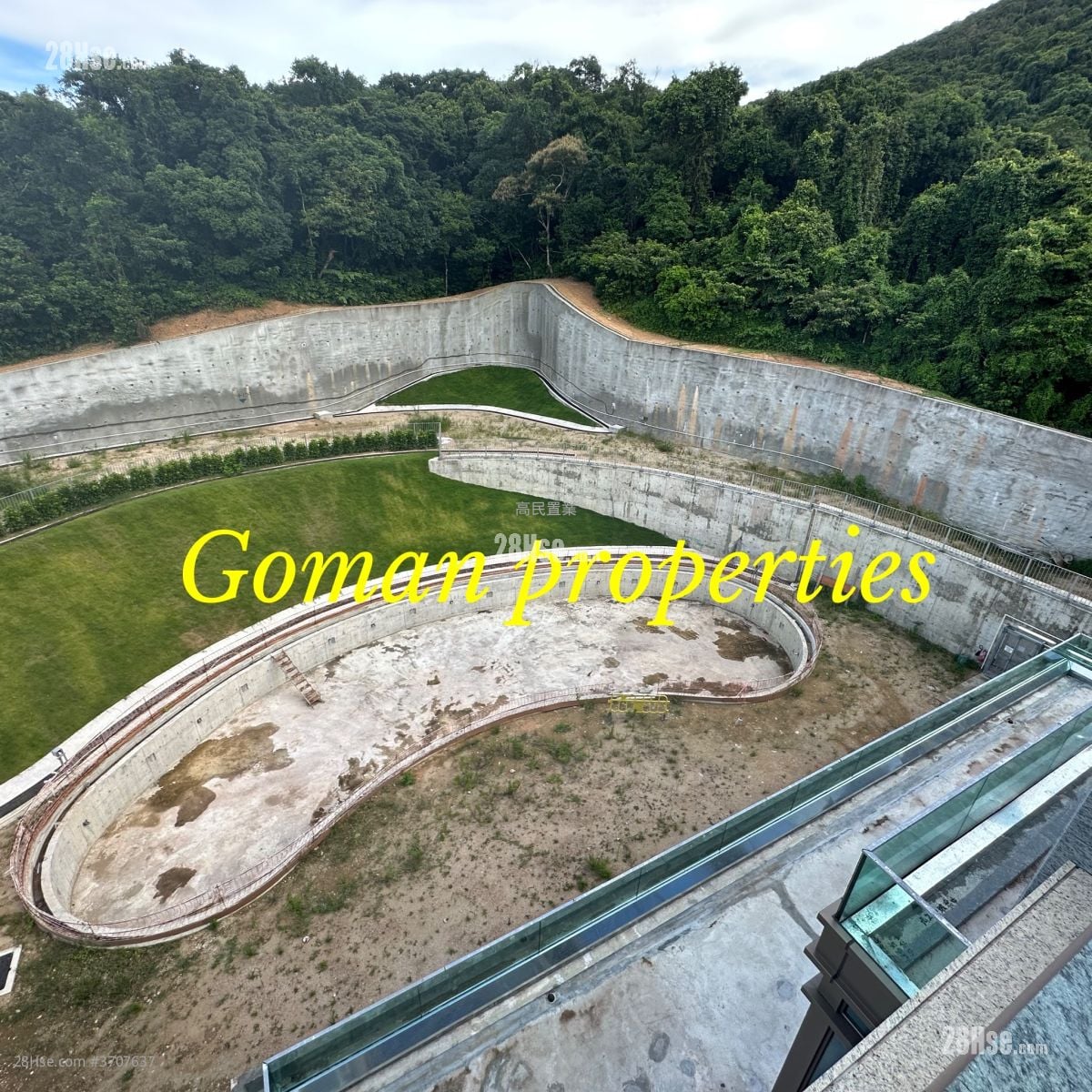 House Sell 5+ Bedrooms , 5+ Bathrooms 15,500 ft²