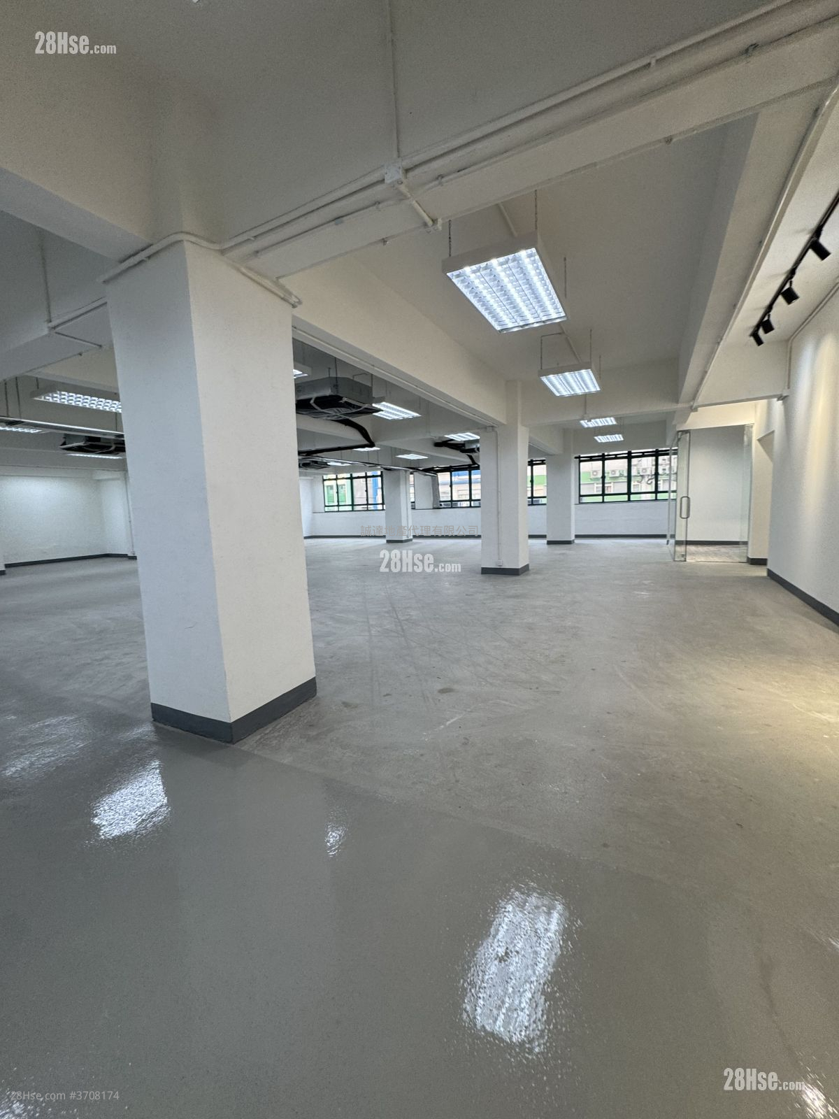 Wai Yip Industrial Building Rental 1 Bedroom , 4 Toilets