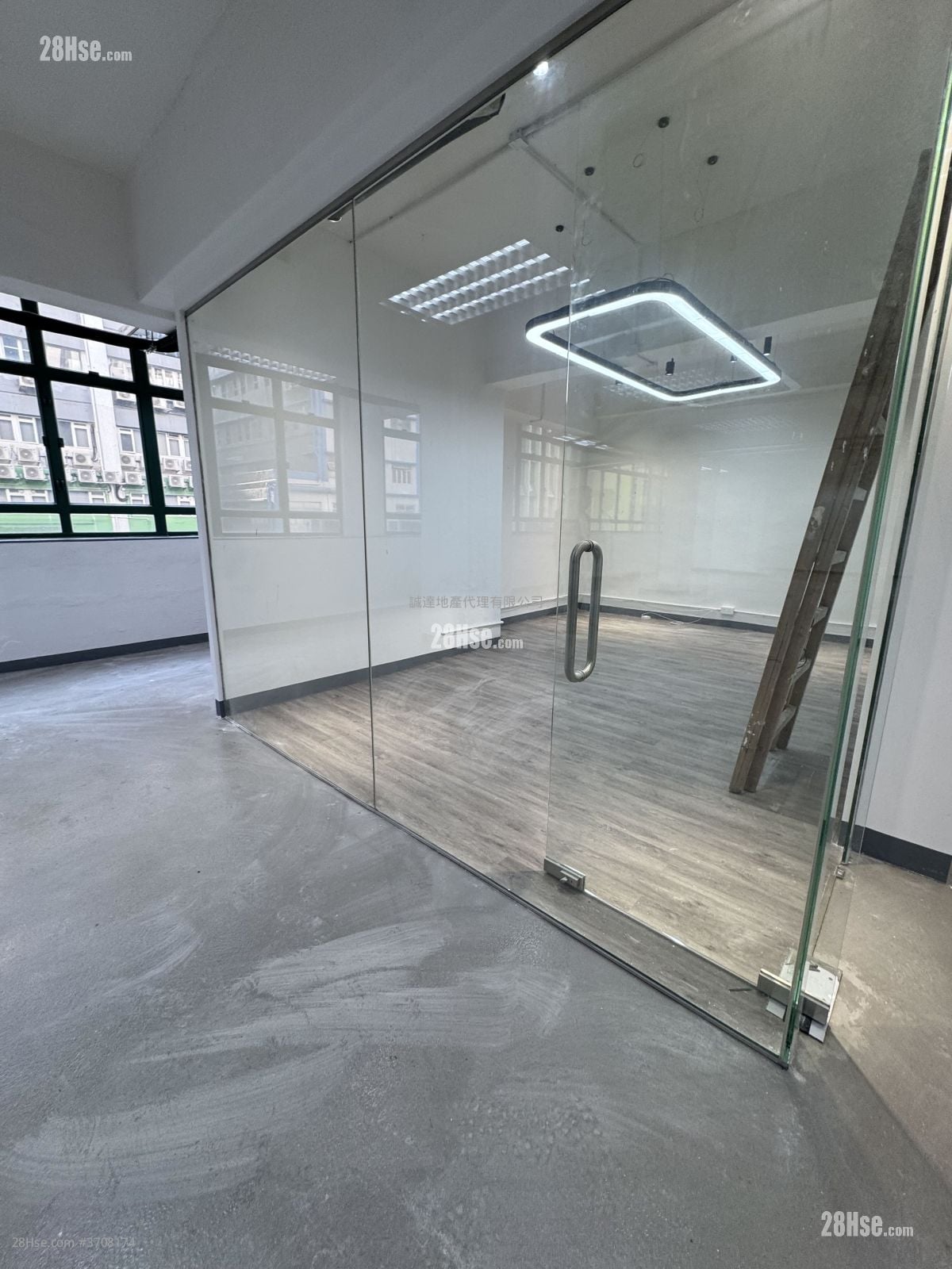 Wai Yip Industrial Building Rental 1 Bedroom , 4 Toilets