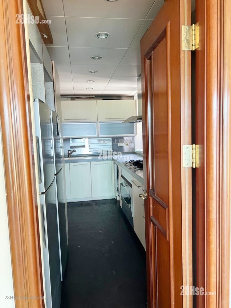 No.1 Ho Man Tin Hill Sell 4 Bedrooms , 3 Bathrooms 1,481 ft²