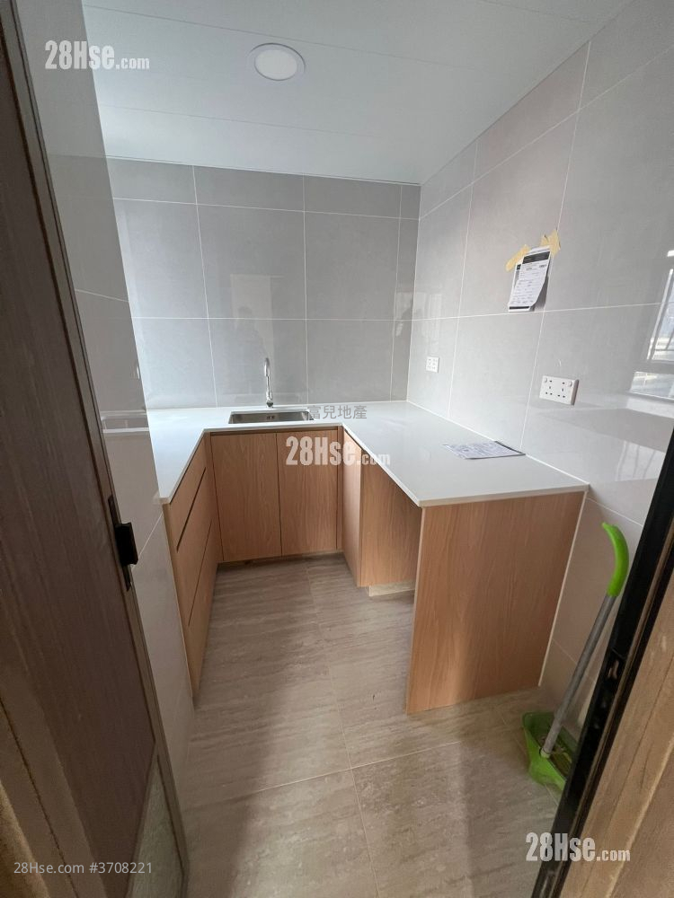 同益大廈 租盤 2 房 318 平方呎