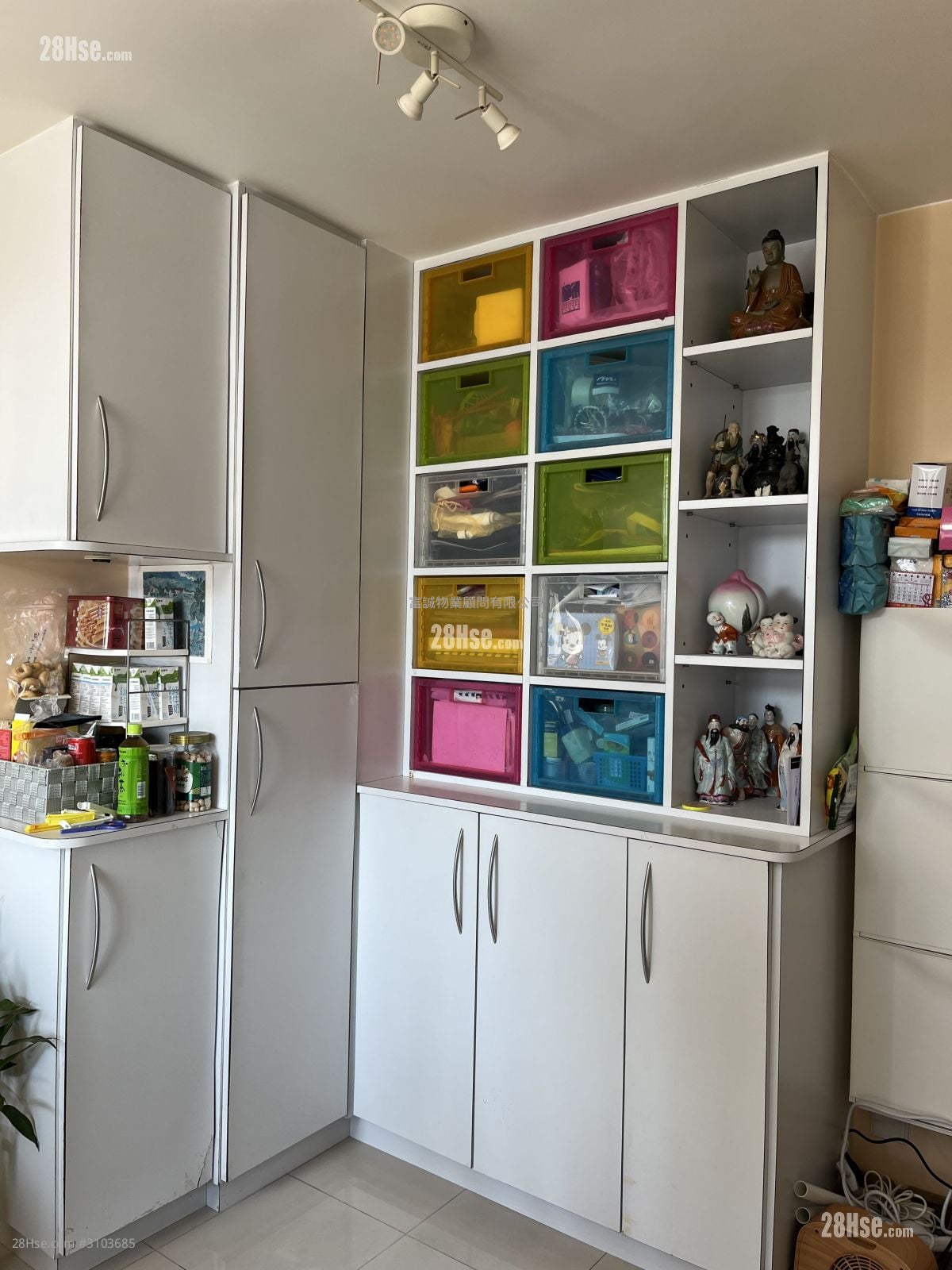 Po Pui Court Sell 401 ft²