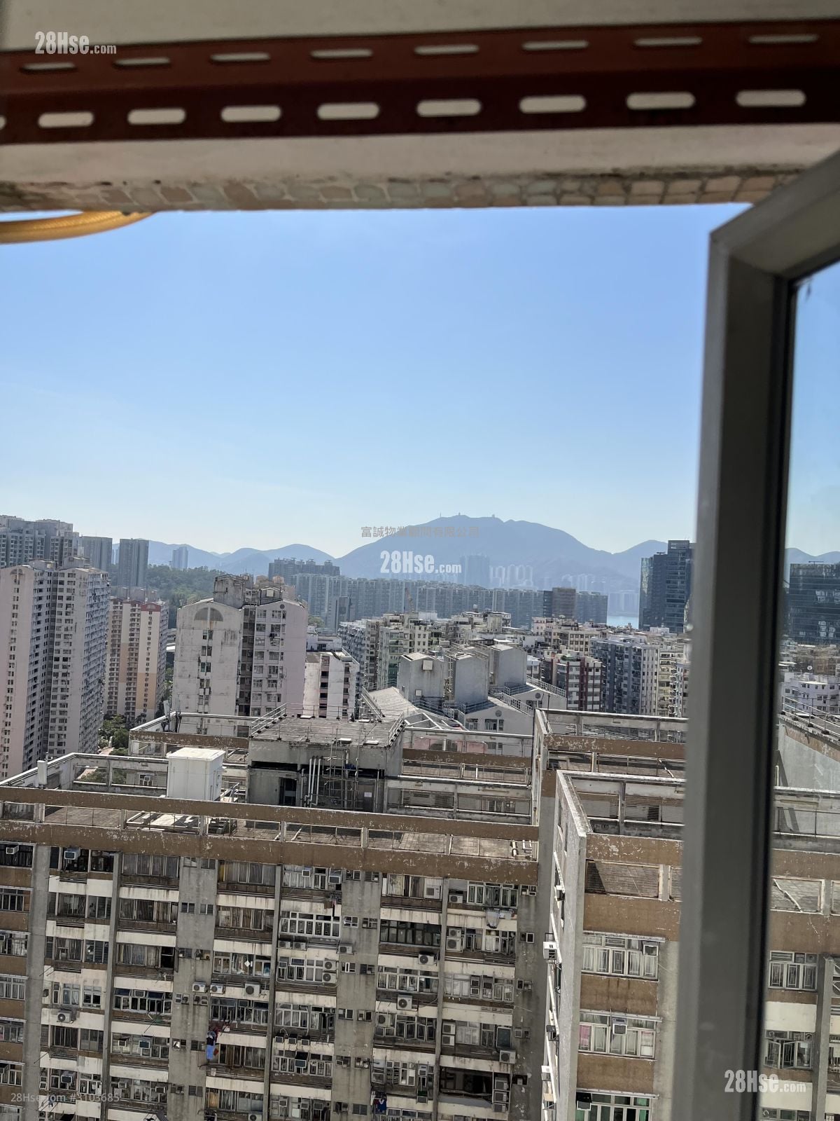 Po Pui Court Sell 401 ft²