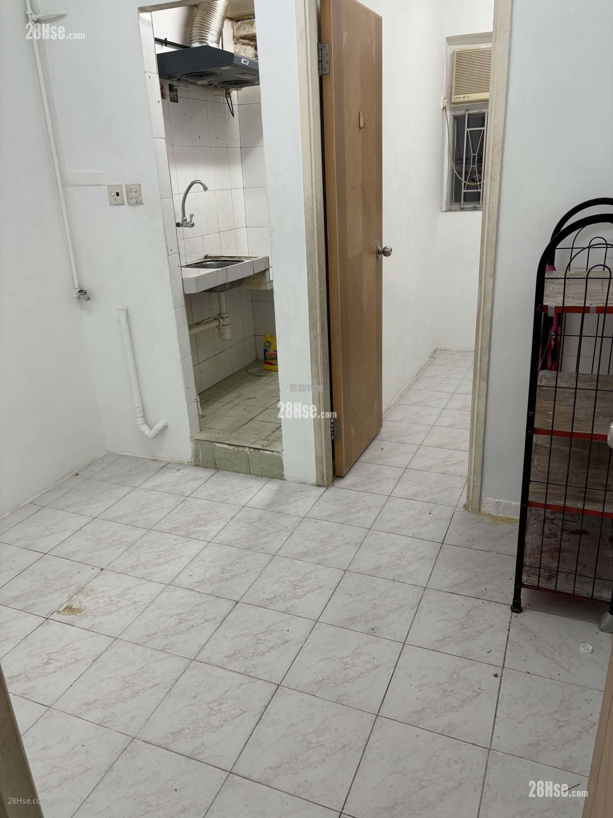 Man Yuen Building Rental 1 Bedroom , 1 Bathroom 170 ft²